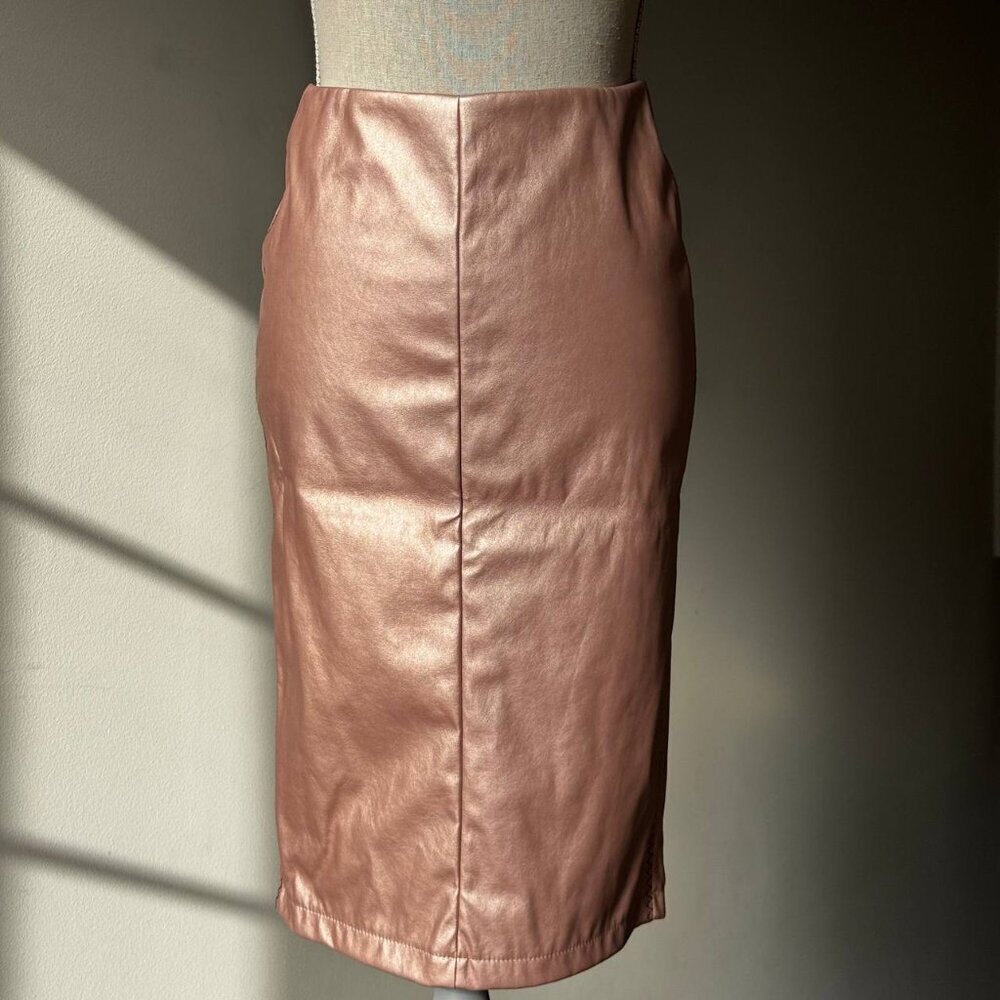 NWT! KNOW ONE CARES Vegan Leather Trendy Blush Pink Pencil Skirt - Size Small